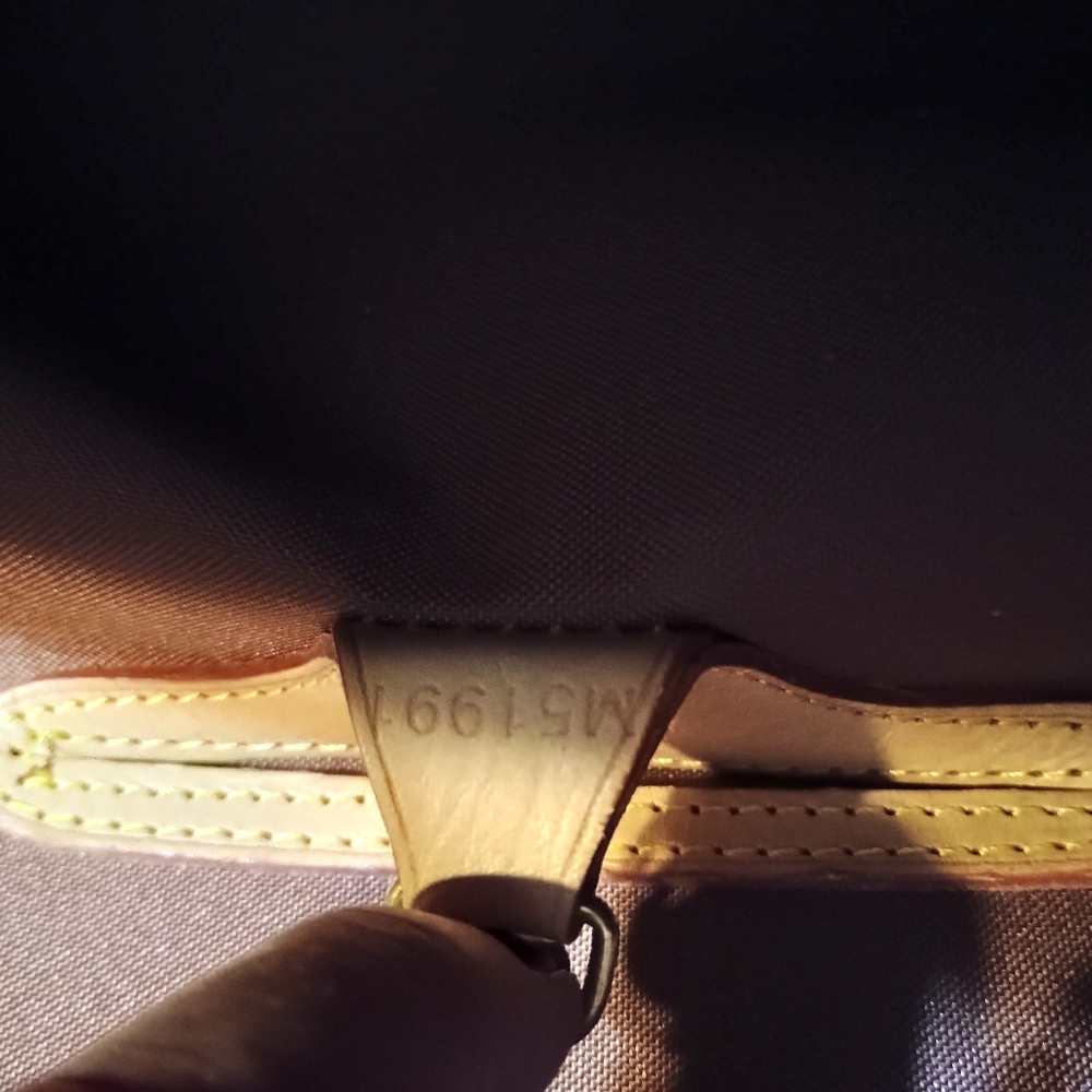 Louis Vuitton Classic Monogram Shoulder Bag - Picture 7 of 11